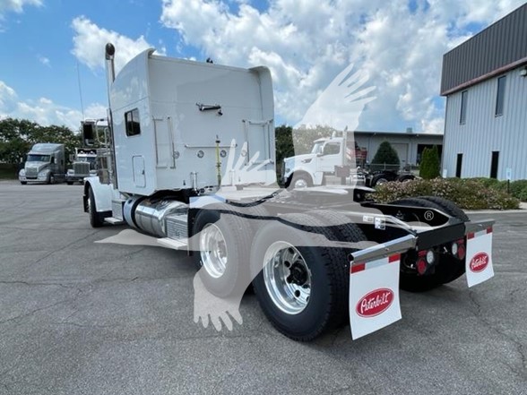 2024 PETERBILT 389 - image 2 of 6