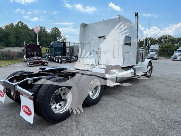 2024 PETERBILT 389 - image 3 of 6