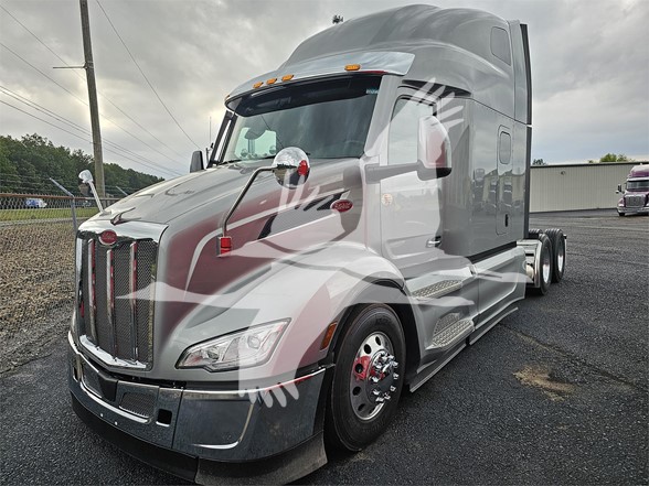 2024 PETERBILT 579 - image 2 of 6