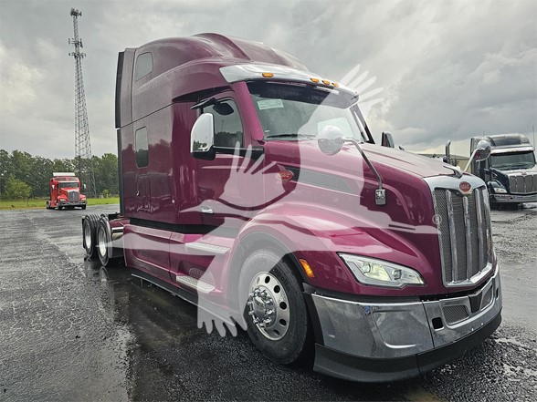 2024 PETERBILT 579 - image 2 of 6