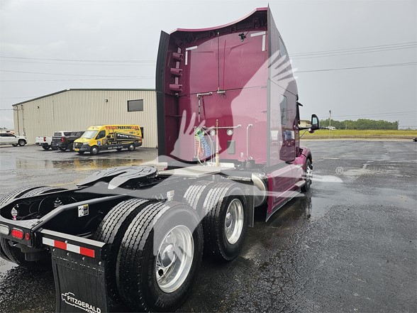 2024 PETERBILT 579 - image 3 of 6