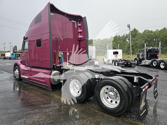 2024 PETERBILT 579 - image 4 of 6