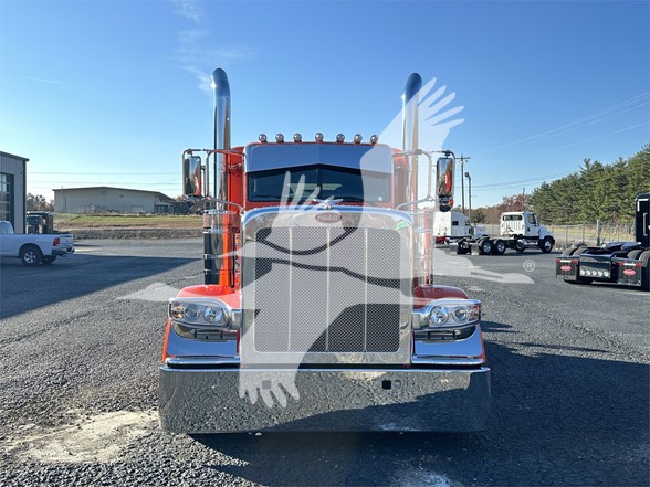 2024 PETERBILT 389 - image 3 of 6