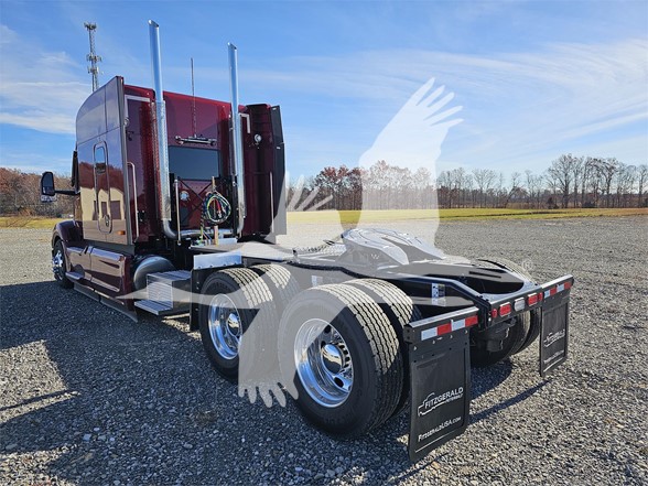 2024 PETERBILT 579 - image 5 of 6