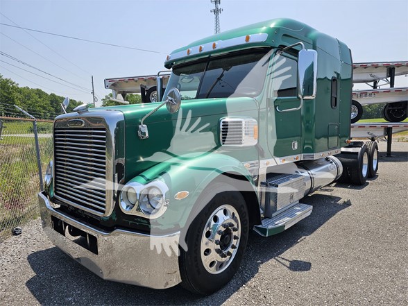 2015 FREIGHTLINER CORONADO 132 - image 2 of 6