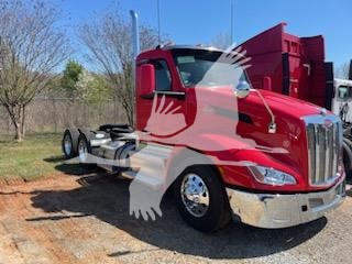 2025 PETERBILT 579 - image 3 of 6