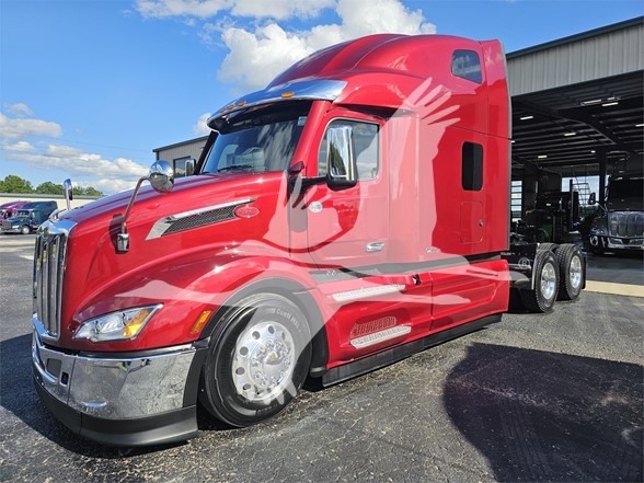 2024 PETERBILT 579 - image 1 of 6