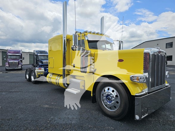 2024 PETERBILT 389 - image 2 of 6