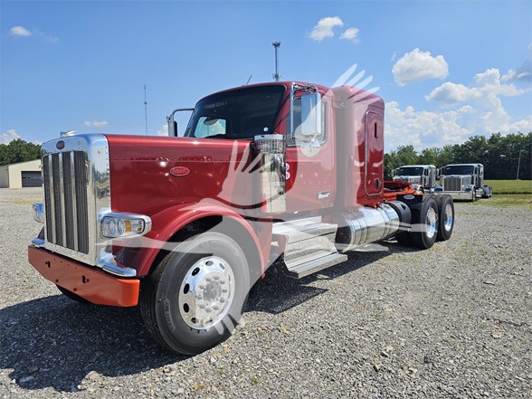 2025 PETERBILT 589 - image 1 of 6