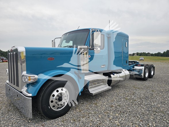 2025 PETERBILT 589 - image 2 of 6