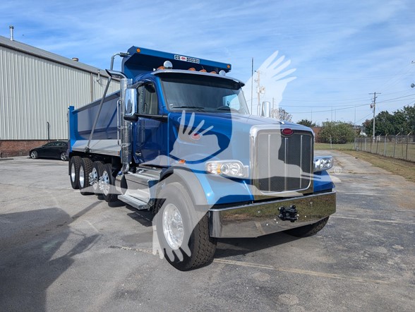 2025 PETERBILT 567 - image 1 of 6