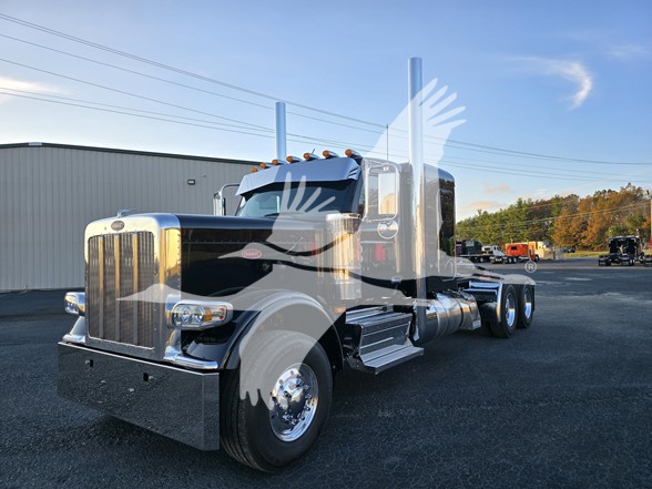 2025 PETERBILT 589 - image 1 of 6