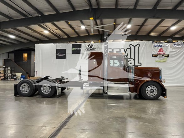 2025 PETERBILT 589 - image 3 of 6