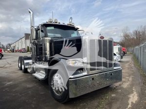 2025 PETERBILT 589 9034304247